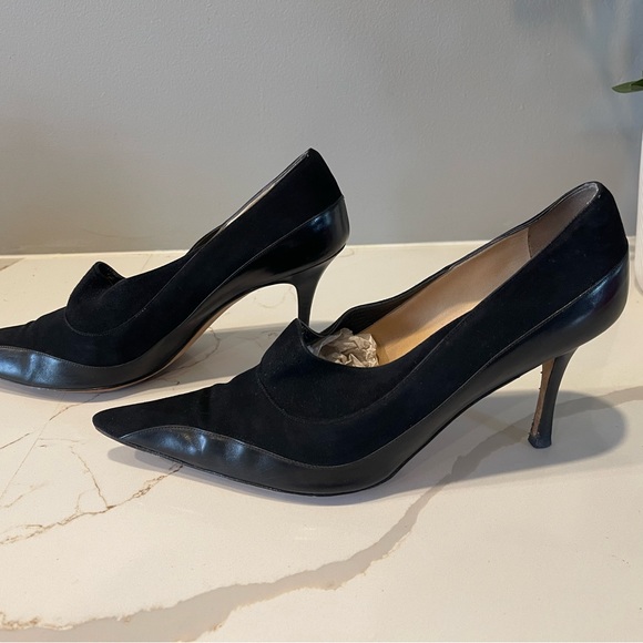 Manolo Blahnik Booties. Black leather and suede. - Picture 8 of 9